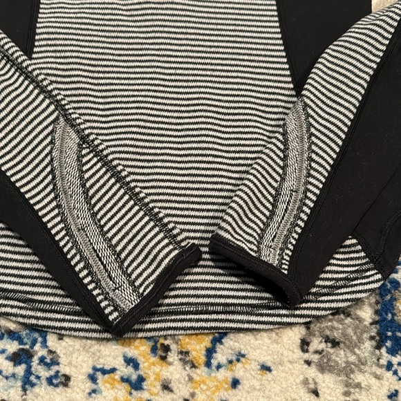 Lululemon Half Zip Pullover - Picture 3 of 10